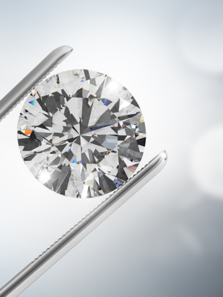 Navigating the Sell of Your Diamond Without a Certificate: What You Need to Know