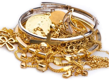 What Type of Jewelry Has the Best Resale Value?