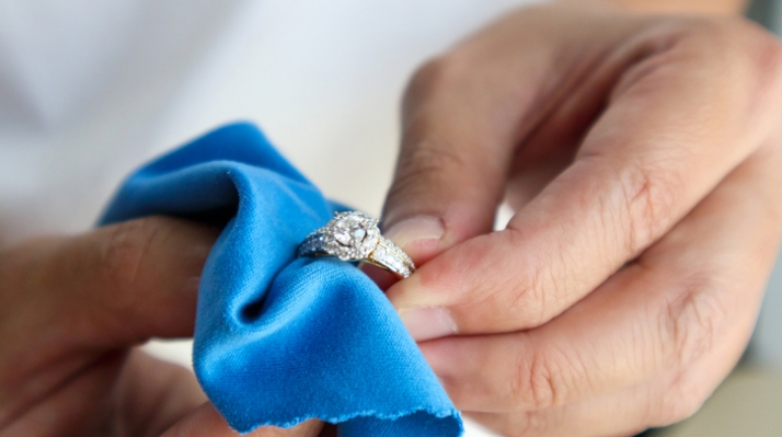 How Much Do Pawn Shops Pay for Diamond Rings?