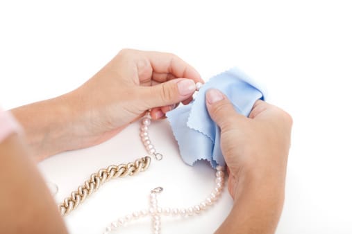how to clean necklace