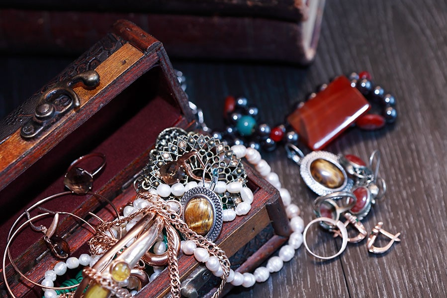 sell old jewelry