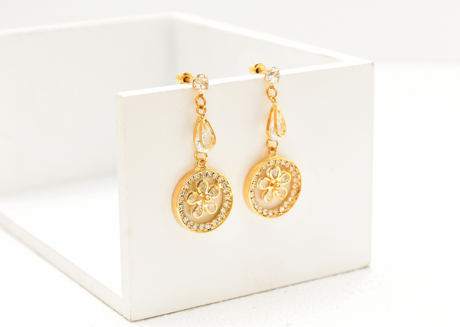 gold earrings